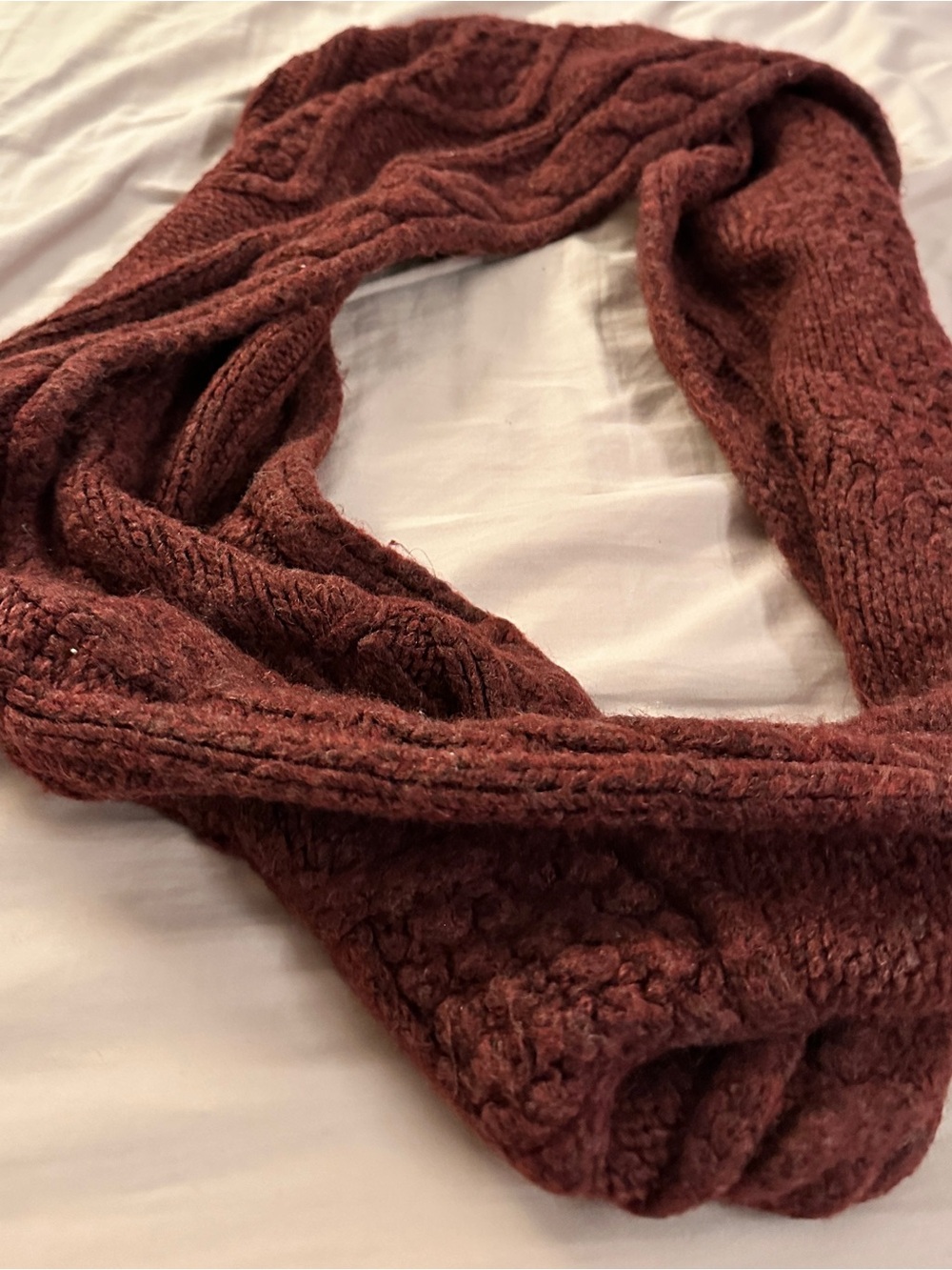 Old Navy Cable Knit Infinity Scarf - Burgundy